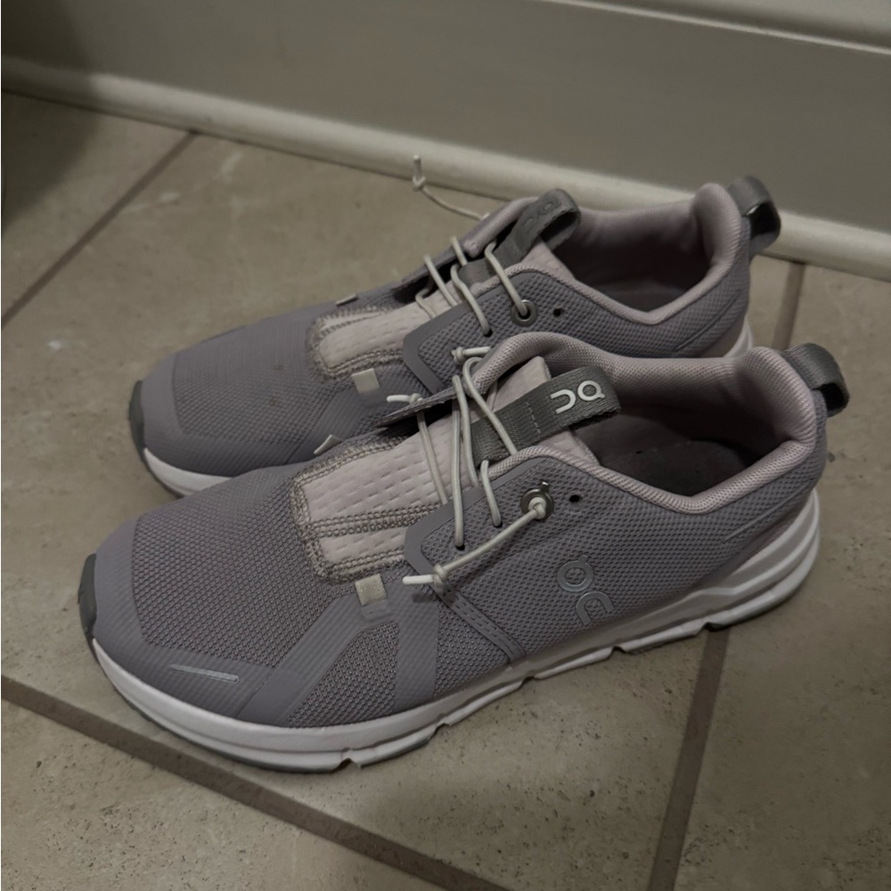 On Running kids Athletic Shoes